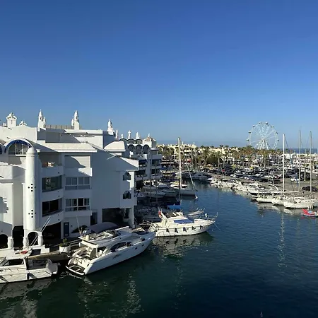 Apartment In Puerto Marina *
